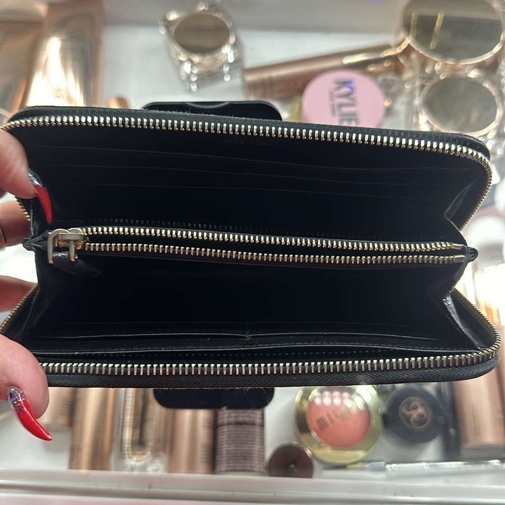 PRADA black leather wallet - Picture 4 of 5